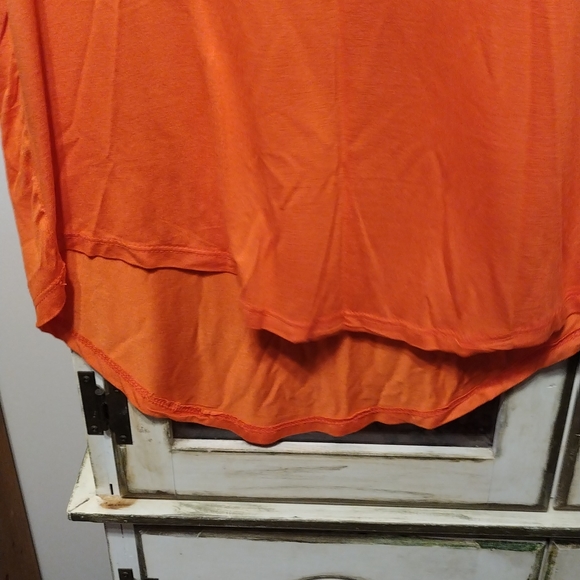 Women's shirt - Picture 2 of 3